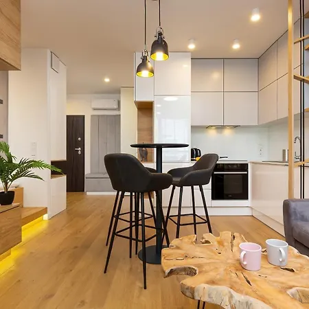 Apartment City Center Grzybowska By Renters Prestige Warsaw Exterior photo