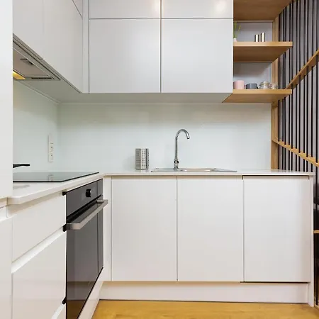 Apartment City Center Grzybowska By Renters Prestige Warsaw Exterior photo